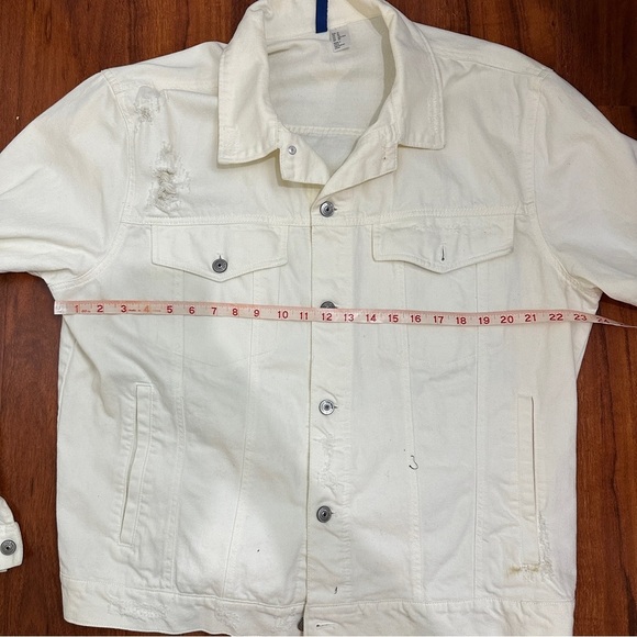 H&M Divided Denim Jacket Distressed Size XL - Picture 9 of 9